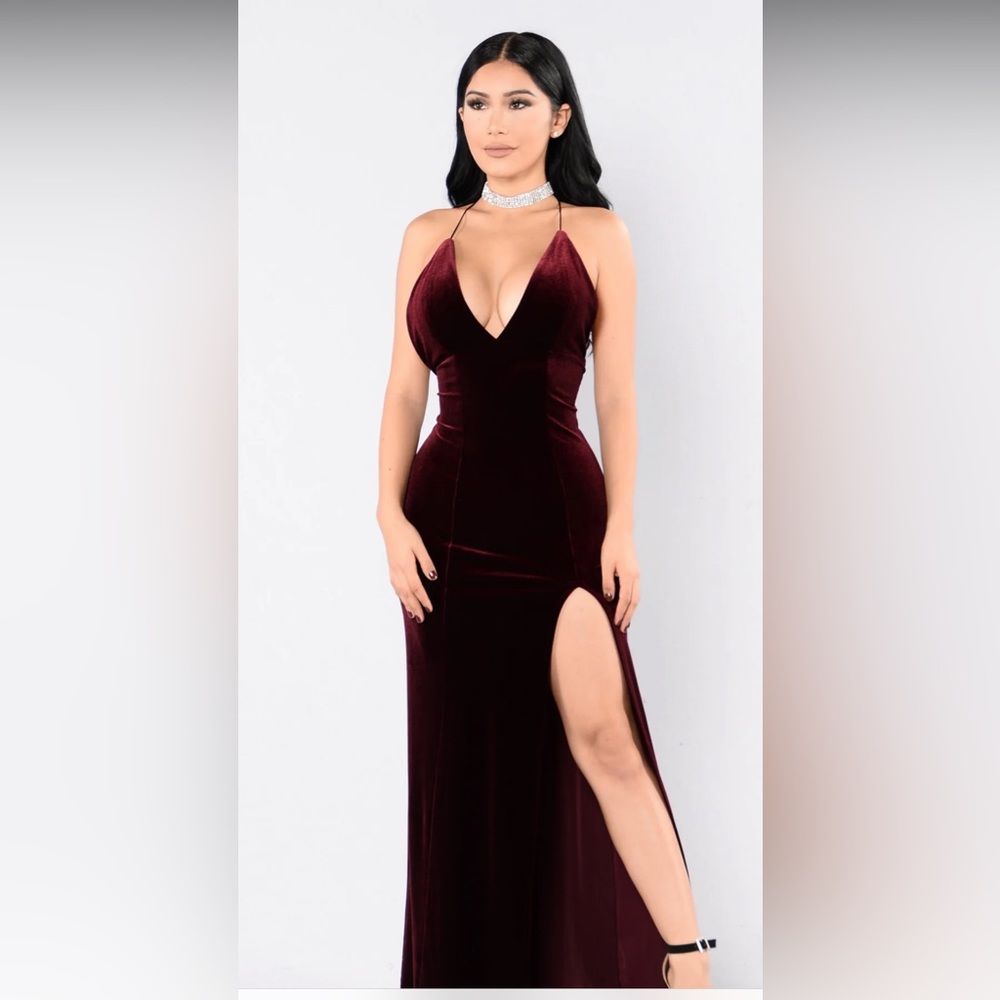 NWT Fashion Nova Young Scarlet Dress - Burgundy - Small